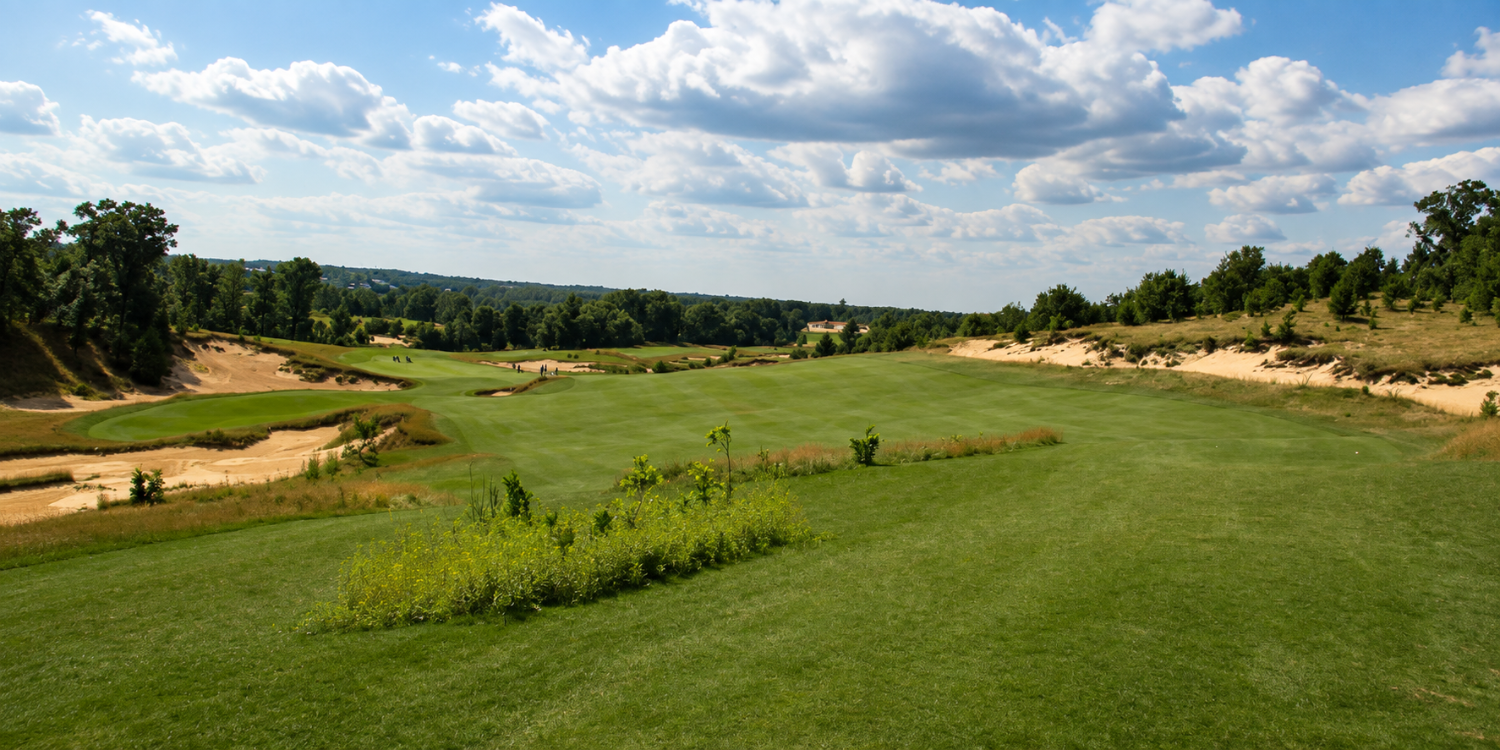 Hole 14 tee — an immensely fun hole! See that green way down there? That’s only about 2/3 of it. Keep your drive to the right, and run it down the hill — you never know what will happen!